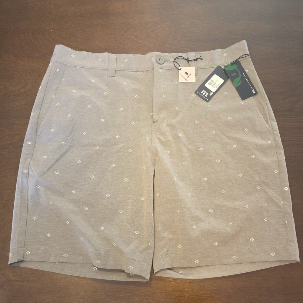 Travis Mathew Shorts Performance Air and Space Gray Golf Stretch Men's Size 34